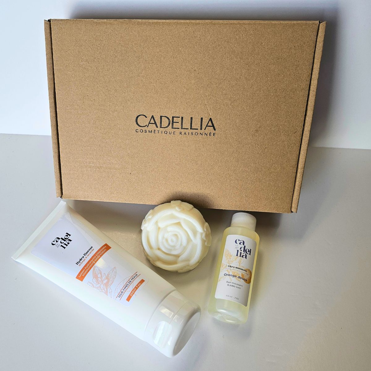 Coffret cadeau self-care avec lotion corporelle, bain moussant et savon au beurre de karité